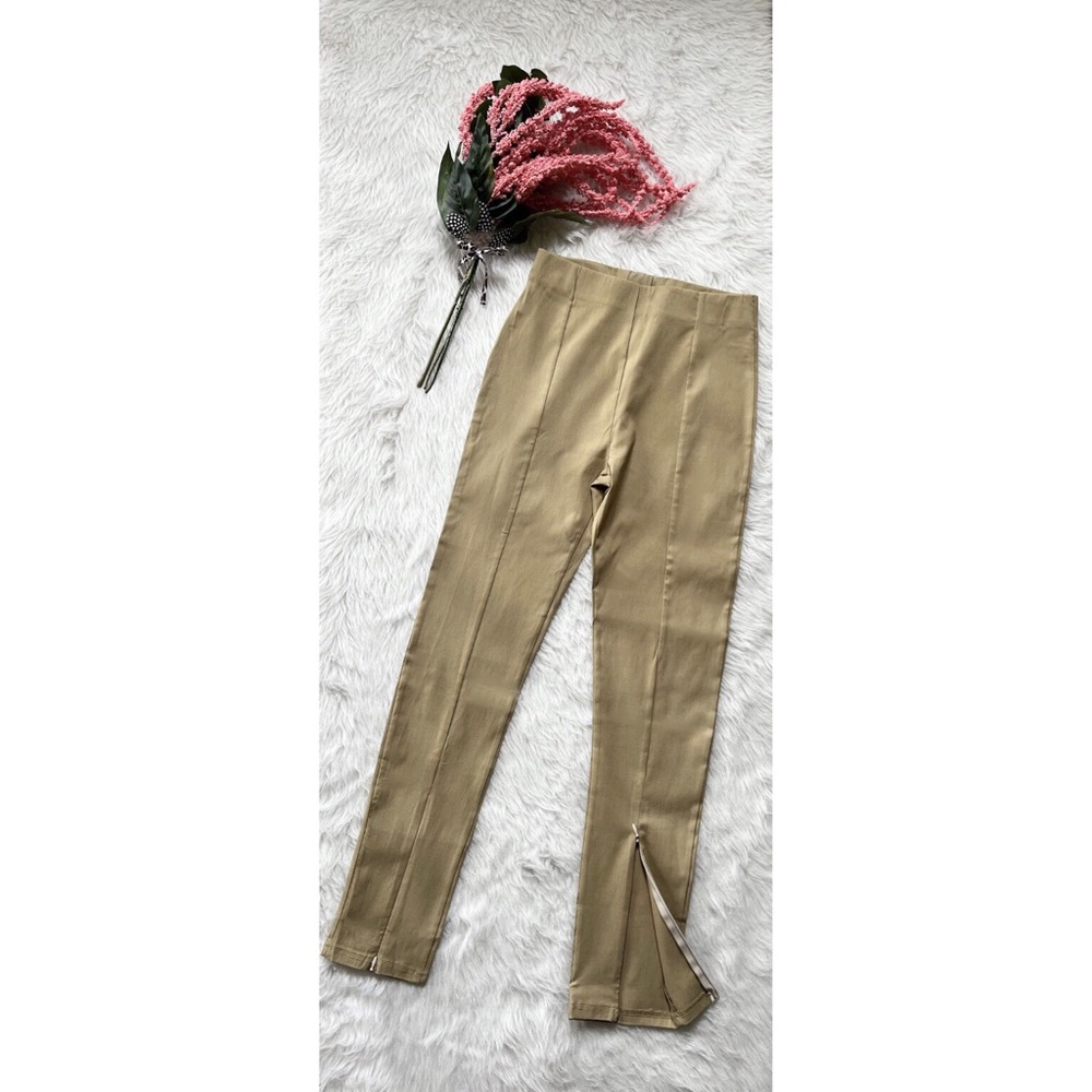 Khaki High Waist Slit Pants Size Medium NWOT - Picture 4 of 9